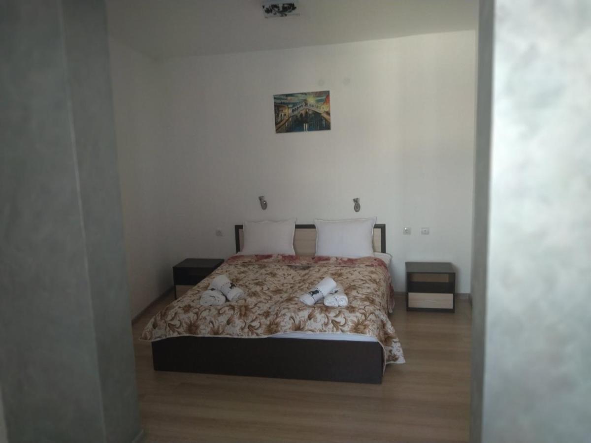 Семеен Хотел Дани Asenovgrad Exterior foto