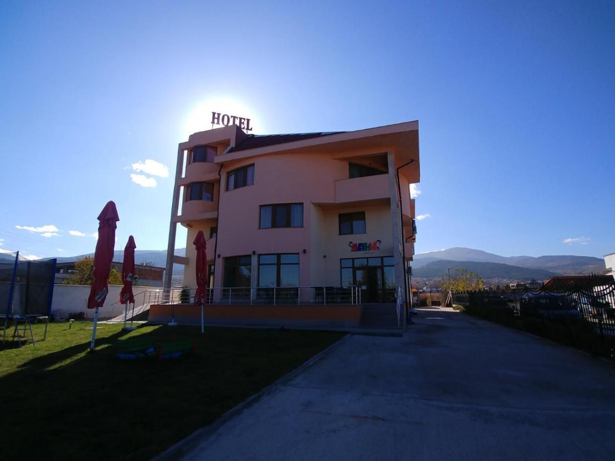 Семеен Хотел Дани Asenovgrad Exterior foto